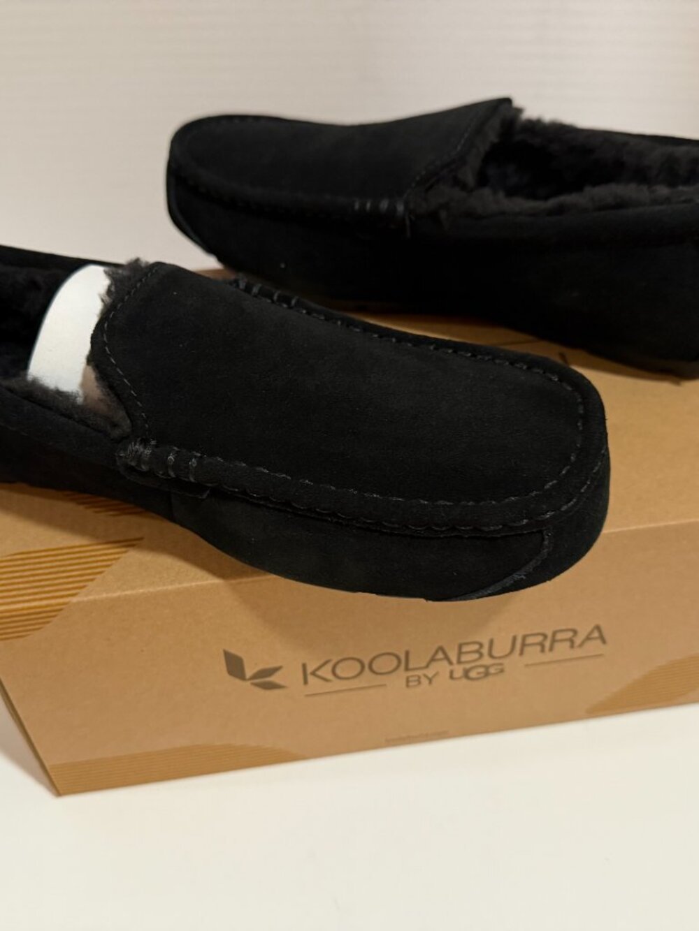 Koolaburra by UGG Tipton Black Slippers Men's Size 9 1105893 M/BLK BNIB